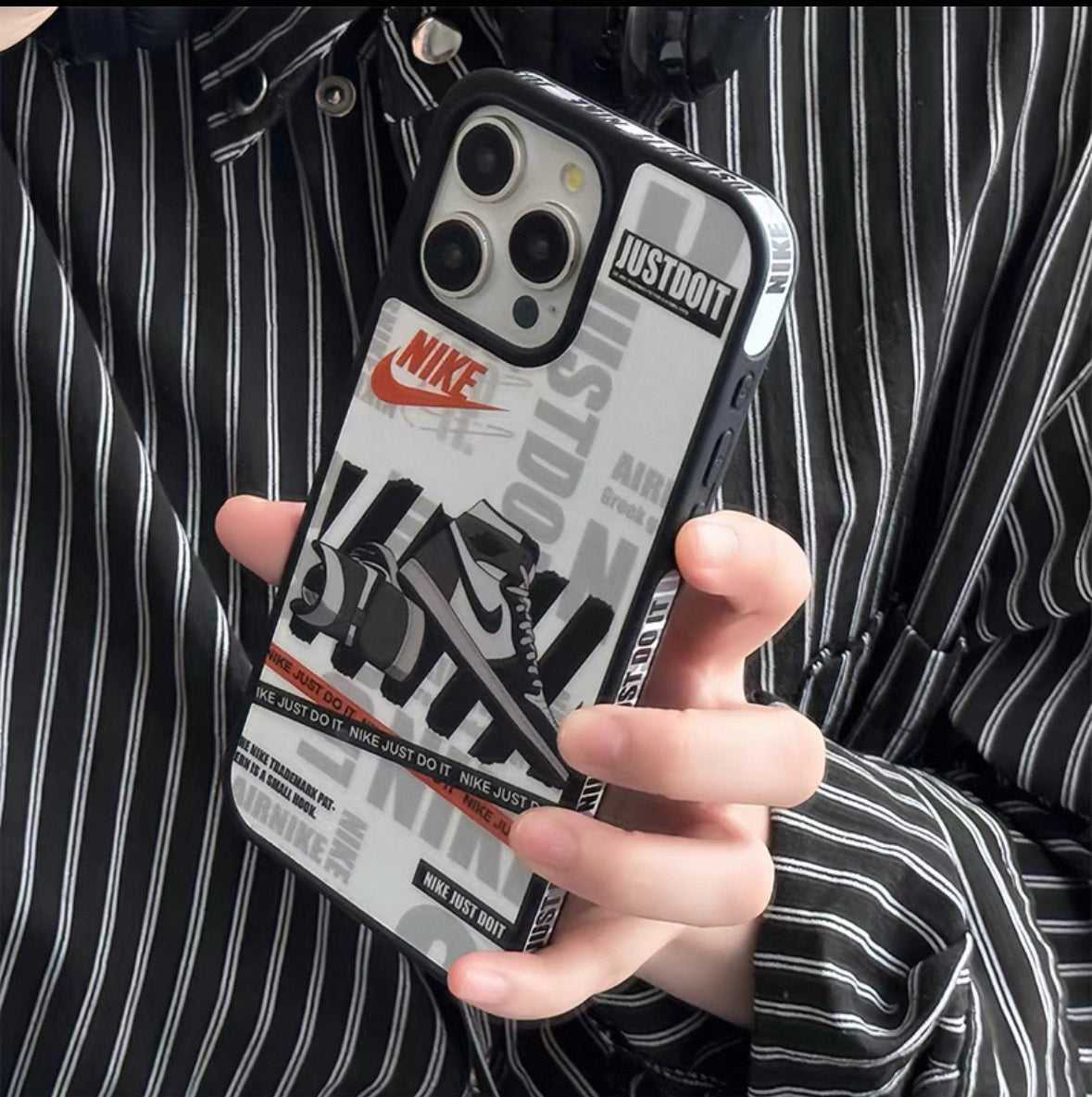 Cover iPhone Air Jordan Nike – Stile Streetwear per il tuo Smartphone - ADW ITALIA