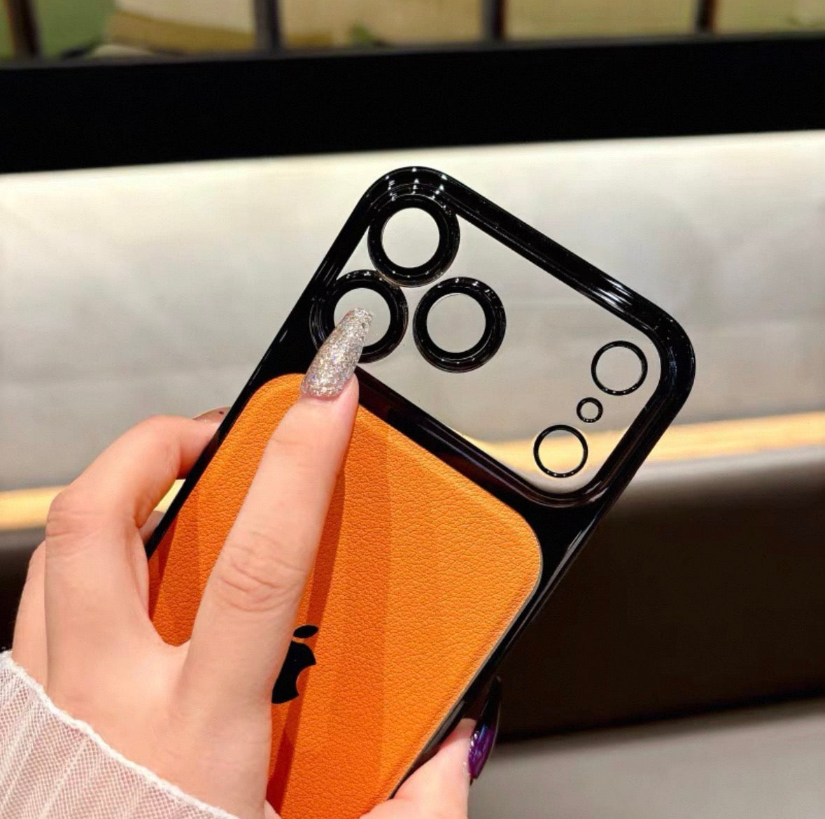 Cover iPhone Effetto Pelle Premium con Fotocamera Gloss