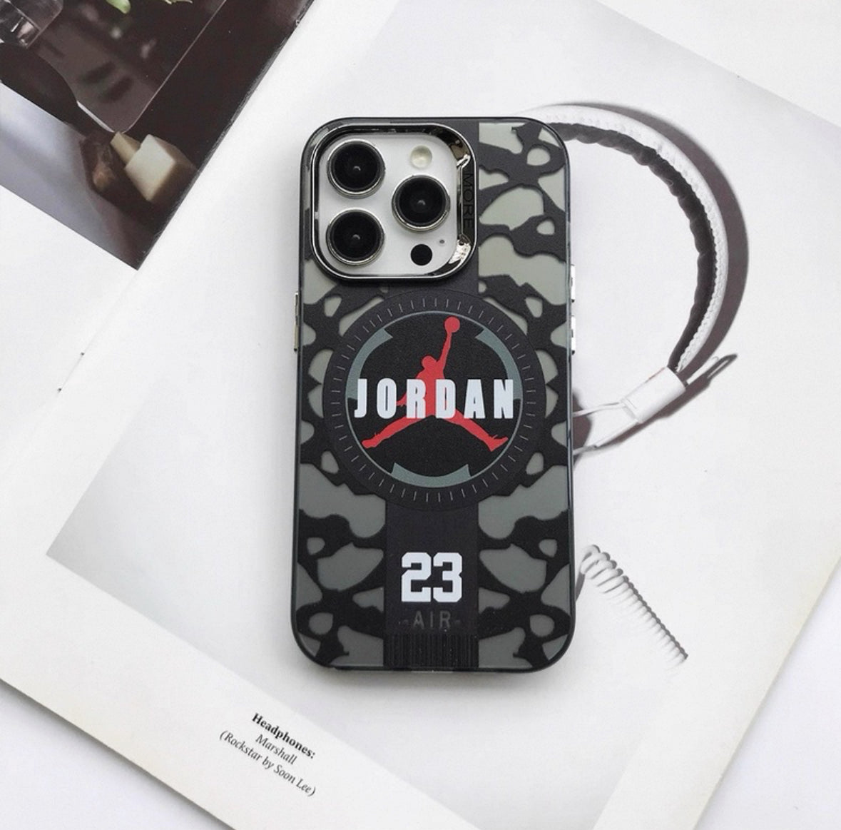 Cover iPhone Leopardate Stile Streetwear | Design Sportivo Just Do It e Jordan