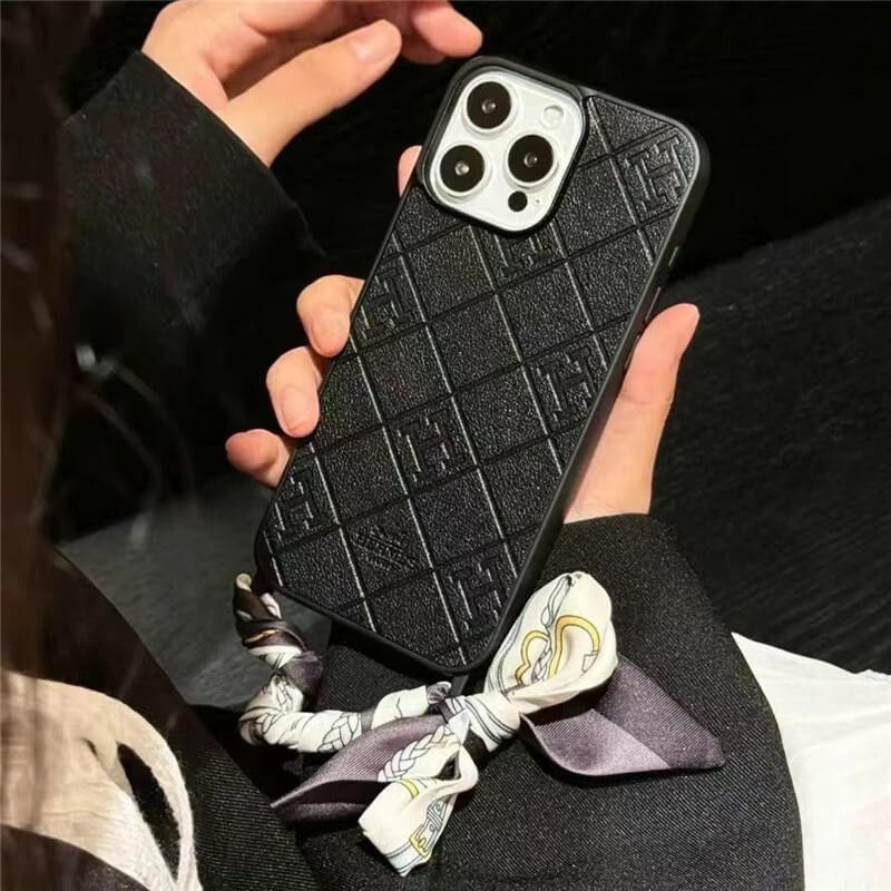Cover per iPhone con Design a Rilievo – Eleganza, Protezione e Stile - ADW ITALIA