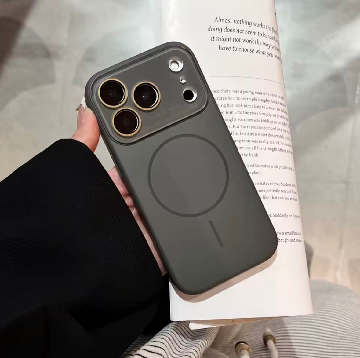 Cover iPhone MagSafe Marrone - Case AITO Elegante