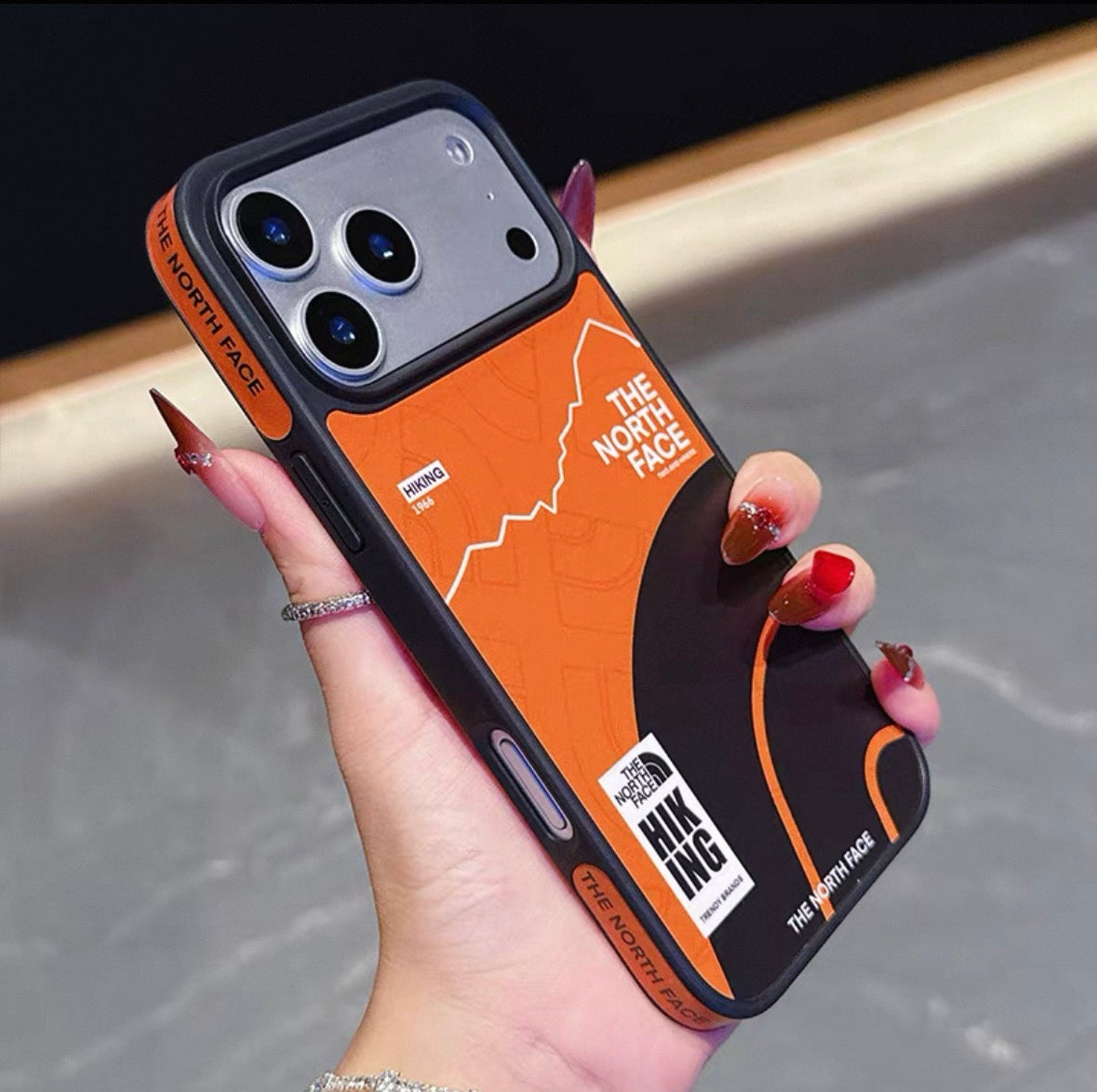 Cover outdoor per iPhone -
Protezione totale e look
sportivo - ADW ITALIA