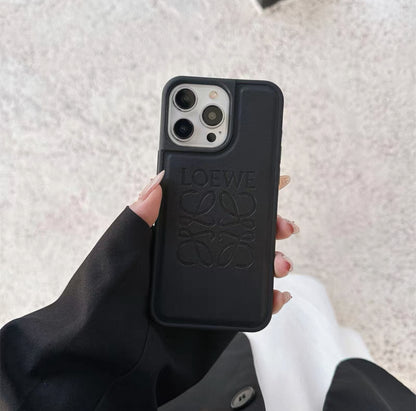 Cover iPhone LOEWE Effetto Pelle – Stile Iconico e Protezione Elegante - ADW ITALIA