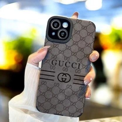Cover Gucci Monogram – Eleganza Iconica per il Tuo iPhone - ADW ITALIA