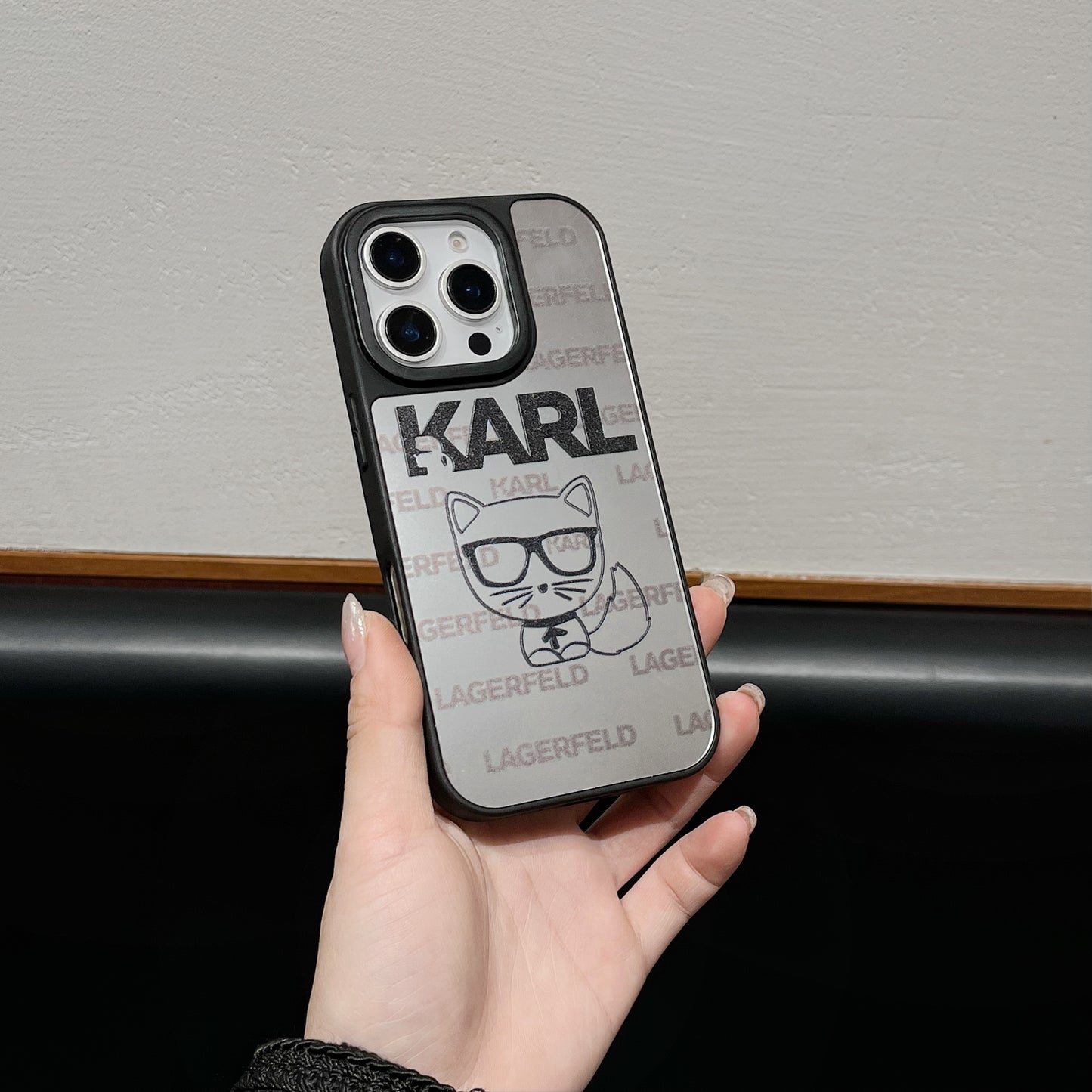 ADW SHOPKarl Lagerfeld Coque Cover per Iphone - Premium Karl Lagerfeld Coque Cover per Iphone from ADW SHOP - Just €24.80! Shop now at ADW SHOP24.80cover iphone esclusiva, cover iphone in saldo, gesture, Karl Lagerfeld Coque Cover per Iphone, Nike cover per IPhone, product, sleeve, textileADW SHOPKarl Lagerfeld Coque Cover per IphoneKarl Lagerfeld Coque Cover per IphoneKarl Lagerfeld Coque Cover per Iphone