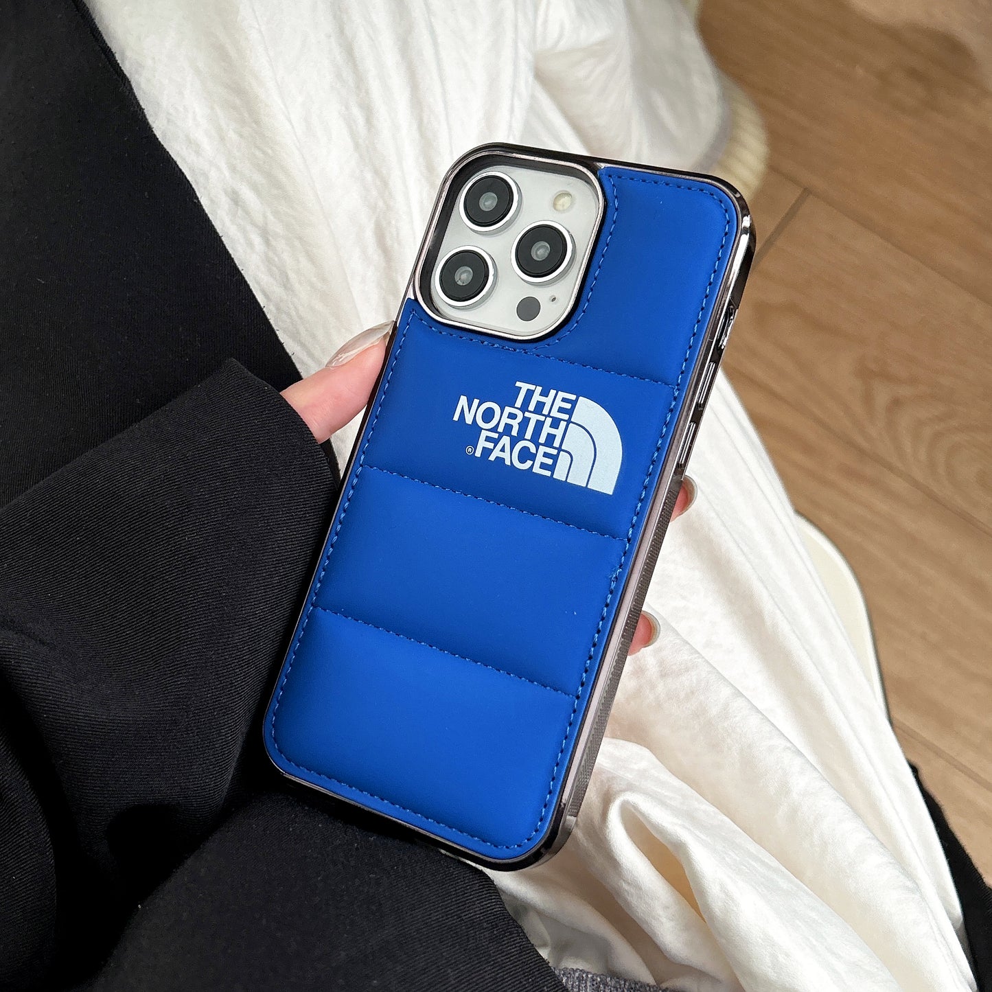 ADW SHOPNuova imbottitura cover per Iphone - Premium morbida imbottitura cover per iPhone North face from ADW SHOP - Just €24.90! Shop now at ADW SHOP24.90cover imbottita north face per iphone, Cover imbottita North per IPhone, morbida imbottitura cover per  iPhone North faceADW SHOPNuova imbottitura cover per Iphonemorbida imbottitura cover per iPhone North faceNuova imbottitura cover per Iphone