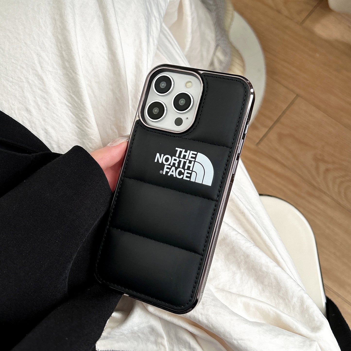 ADW SHOPNuova imbottitura cover per Iphone - Premium morbida imbottitura cover per iPhone North face from ADW SHOP - Just €24.90! Shop now at ADW SHOP24.90cover imbottita north face per iphone, Cover imbottita North per IPhone, morbida imbottitura cover per  iPhone North faceADW SHOPNuova imbottitura cover per Iphonemorbida imbottitura cover per iPhone North faceNuova imbottitura cover per Iphone