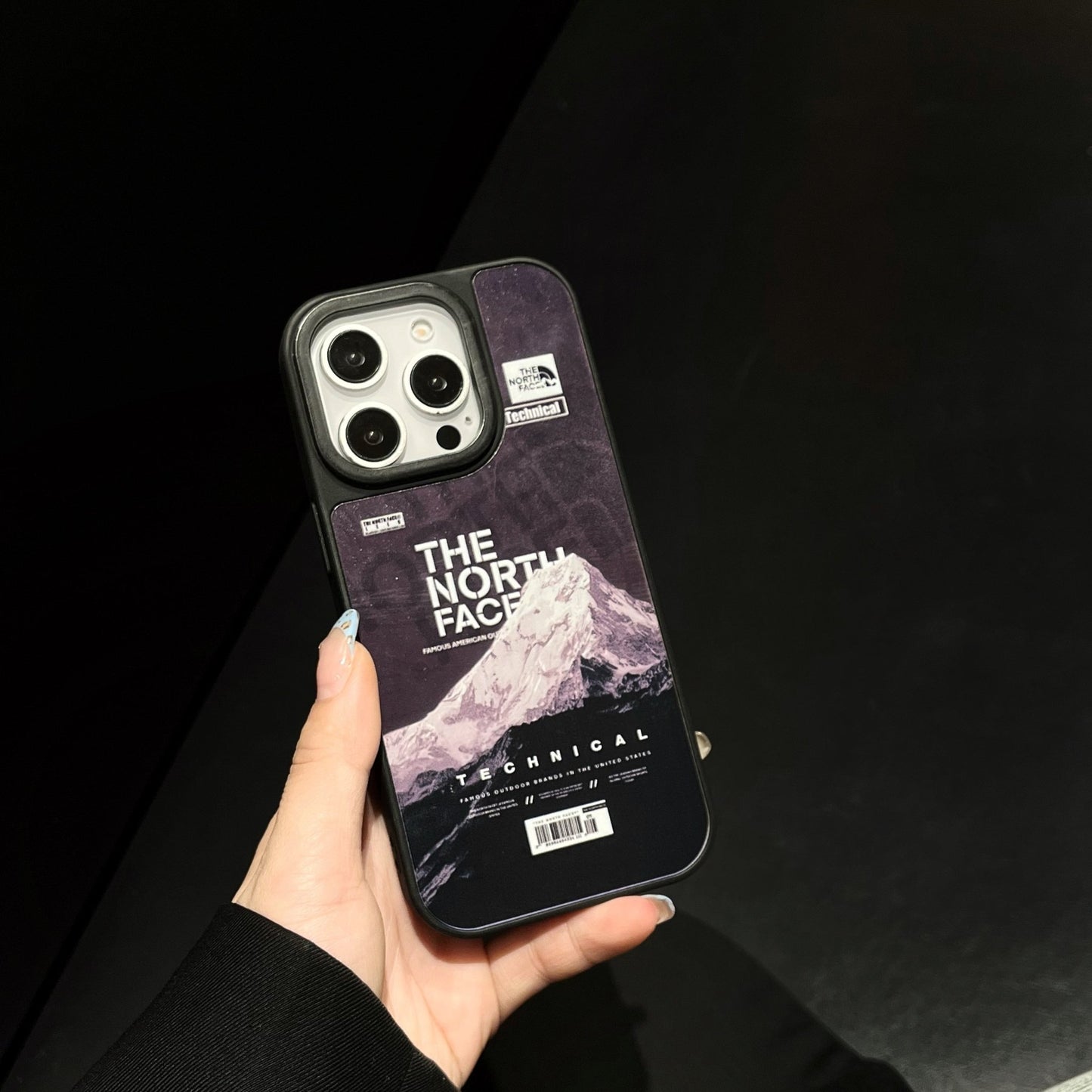 ADW SHOPCover per IPhone  North Face - Premium The North Face cover per IPhone from ADW SHOP - Just €24.90! Shop now at ADW SHOP24.90Brand The North Face  cover per IPhone, cover iphone esclusiva, cover iphone in saldo, gesture, product, sleeve, textileADW SHOPCover per IPhone  North FaceThe North Face cover per IPhoneCover per IPhone  North Face